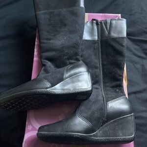 Chic Black Wedge Boots for Women